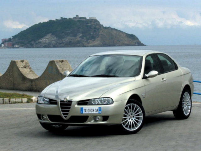 Alfa Romeo 156: 6 фото