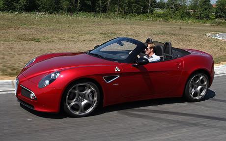 Alfa Romeo 8C Spider: 9 фото