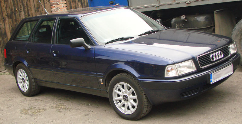 Audi 80 Avant: 9 фото