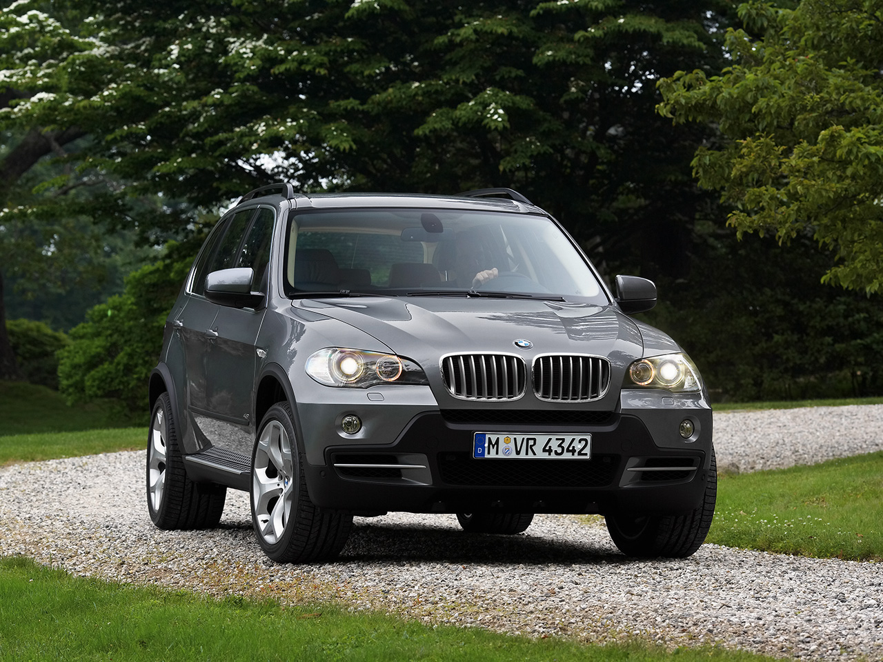 BMW X5: 3 фото