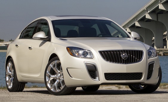 Buick Regal GS: 10 фото