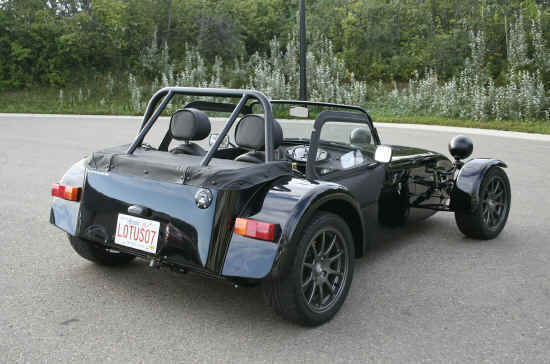 Caterham Super Seven: 9 фото