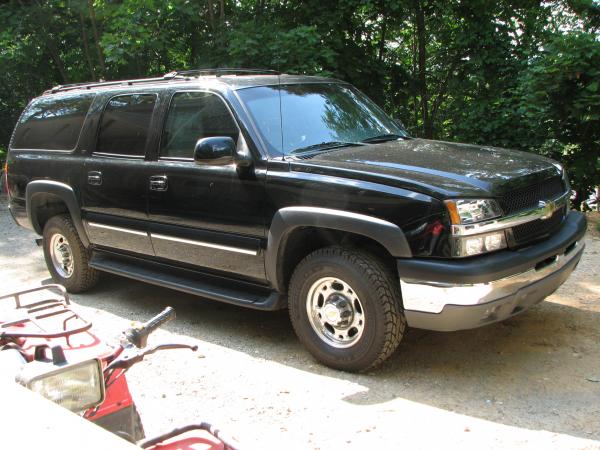 Chevrolet Suburban 2500: 3 фото