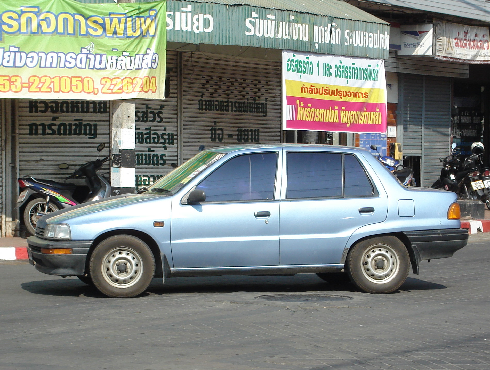 Daihatsu Charade: 12 фото