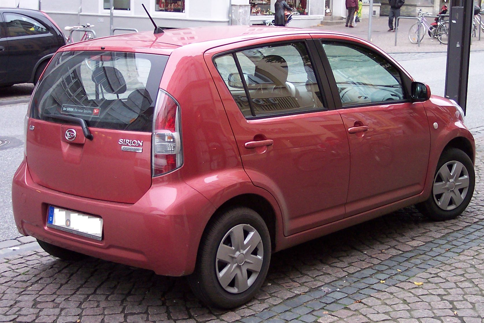 Daihatsu Sirion: 6 фото