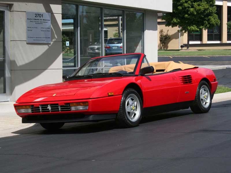 Ferrari Mondial: 12 фото