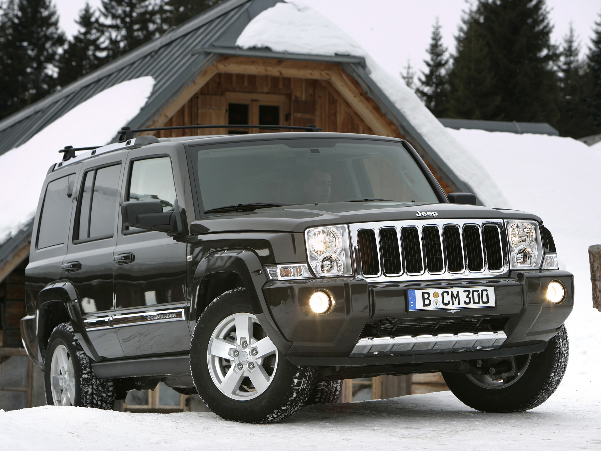 Jeep Commander: 10 фото