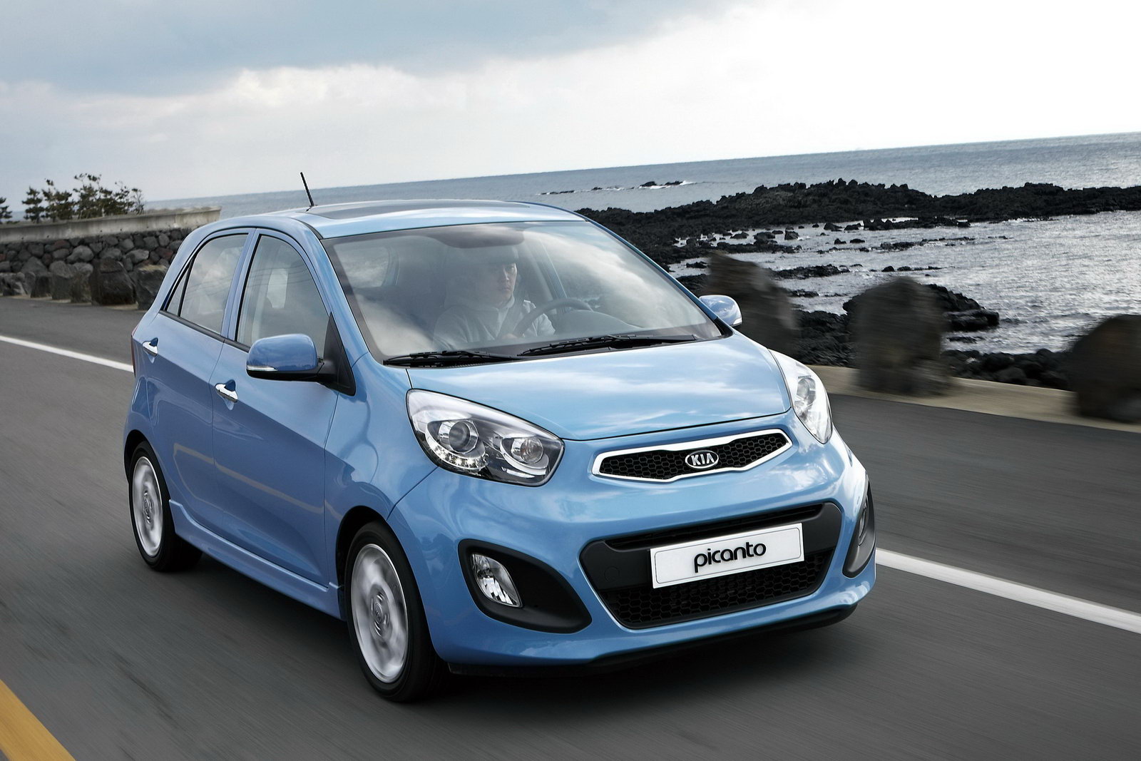 Kia Picanto: 4 фото