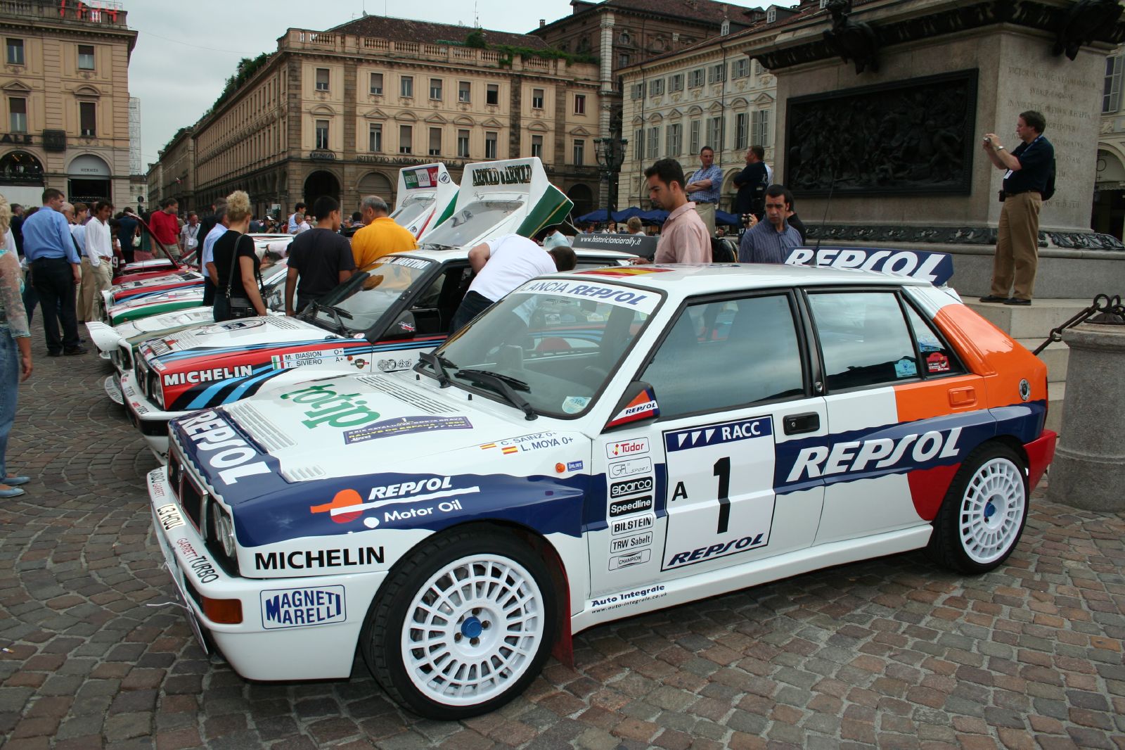 Lancia Delta HF Integrale: 1 фото