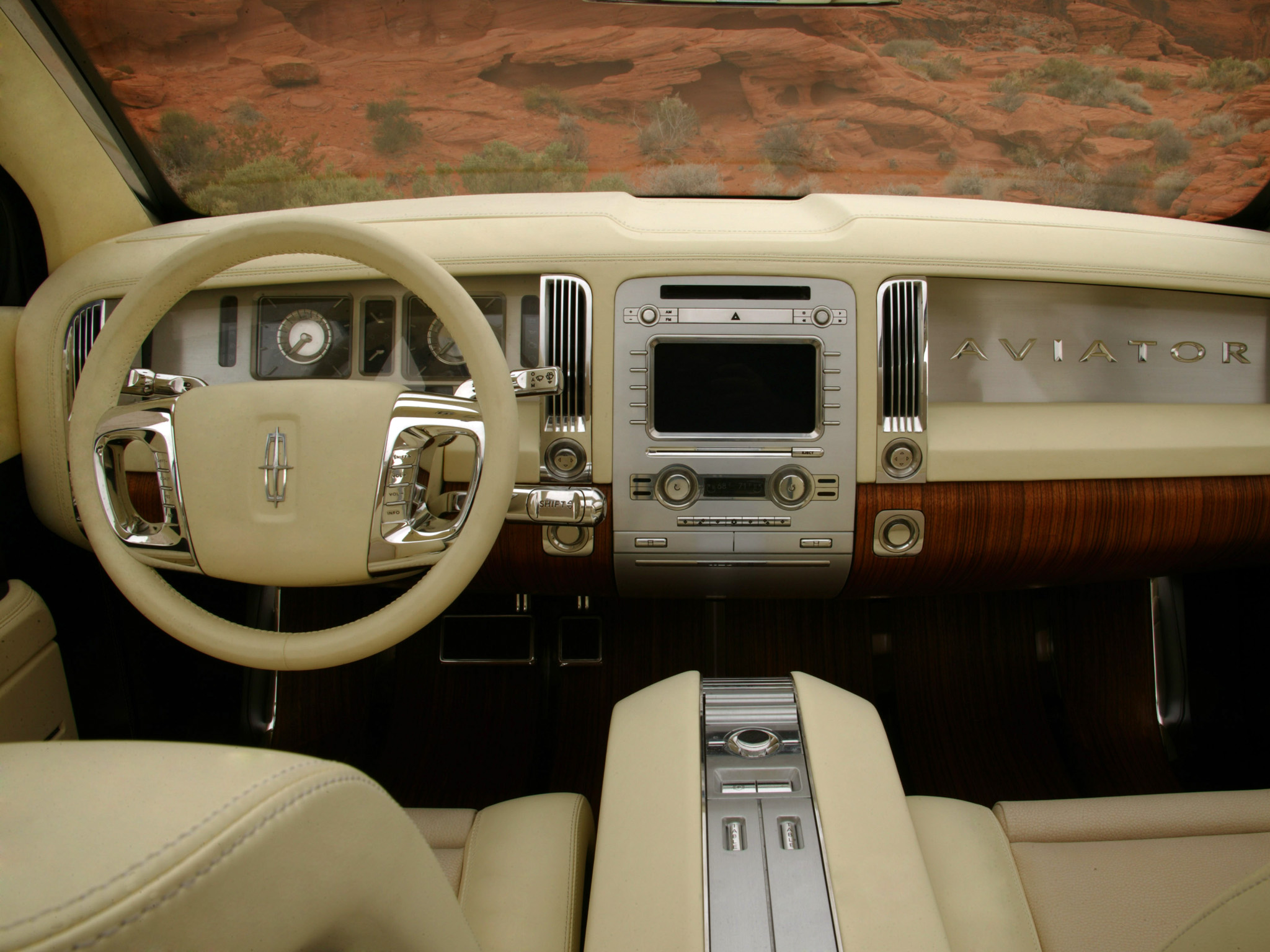 Lincoln Aviator: 8 фото