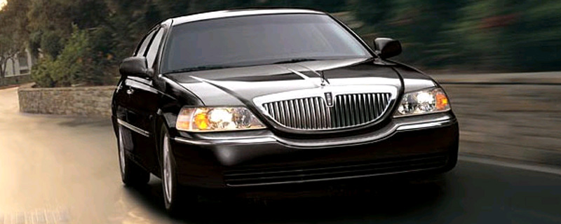 Lincoln Town Car: 2 фото