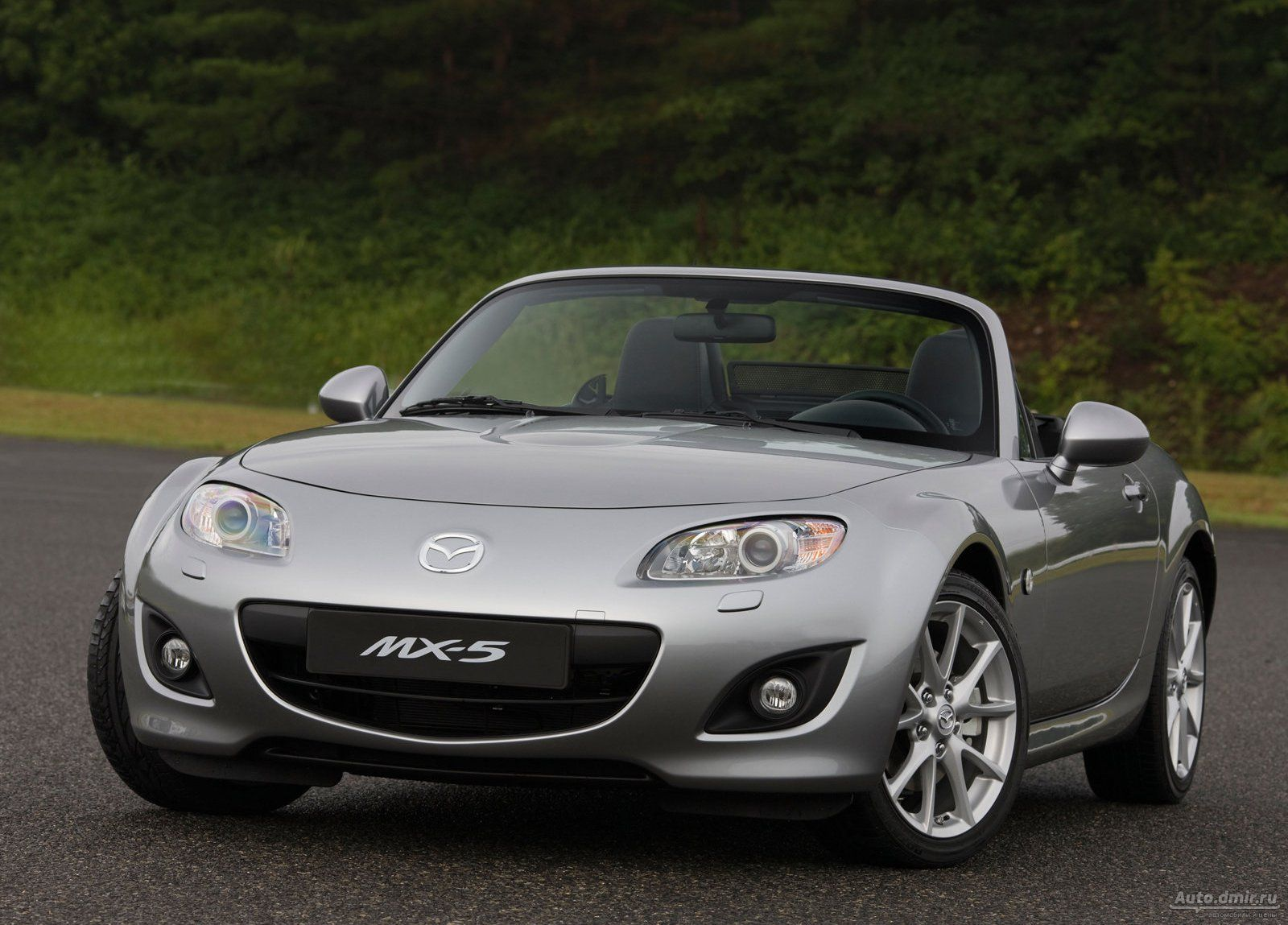 Mazda MX-5: 7 фото