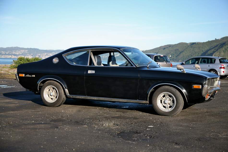 Mazda RX-4: 8 фото