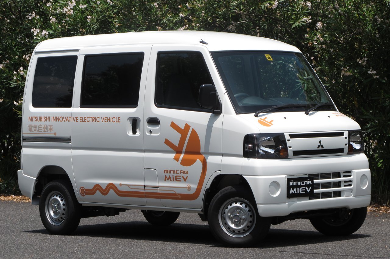 Mitsubishi Minicab: 7 фото