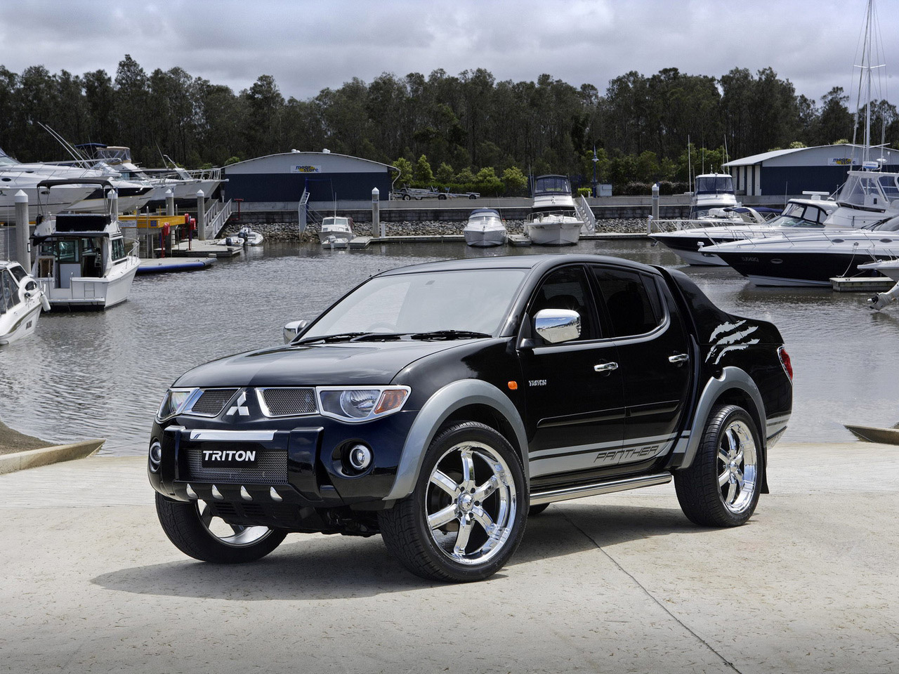 Mitsubishi Triton: 6 фото