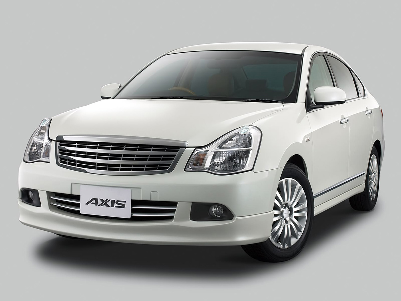 Nissan Bluebird Sylphy: 9 фото