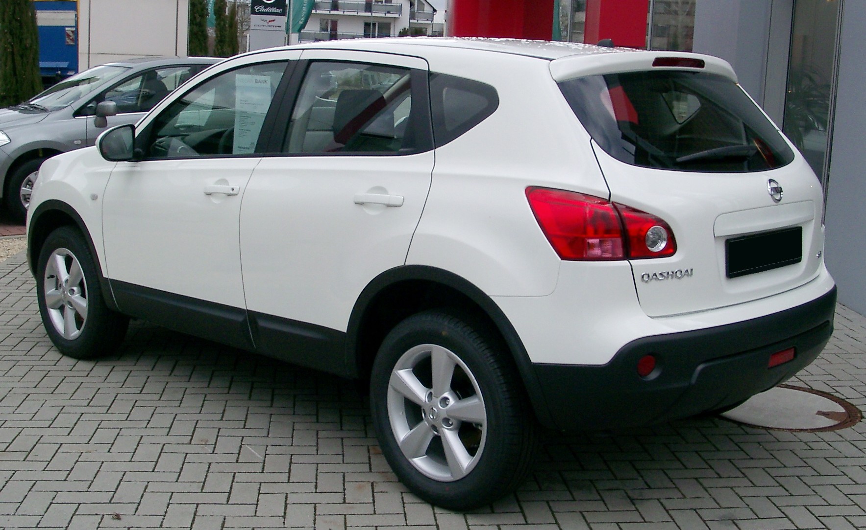 Nissan Qashqai: 12 фото