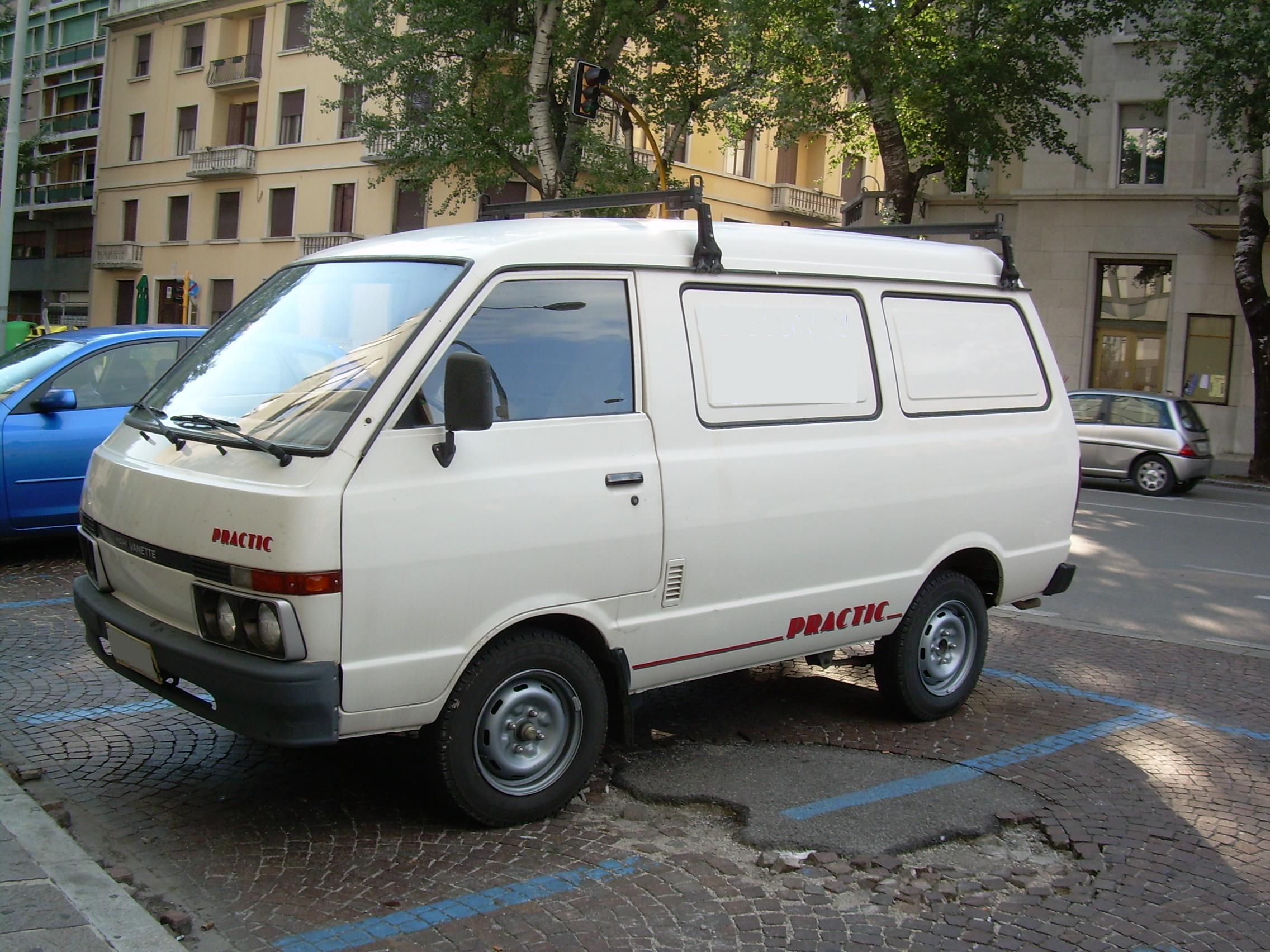 Nissan Vanette Cargo: 12 фото