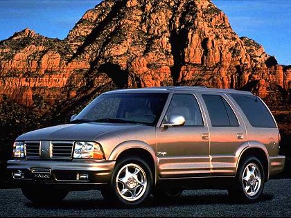 Oldsmobile Bravada: 2 фото