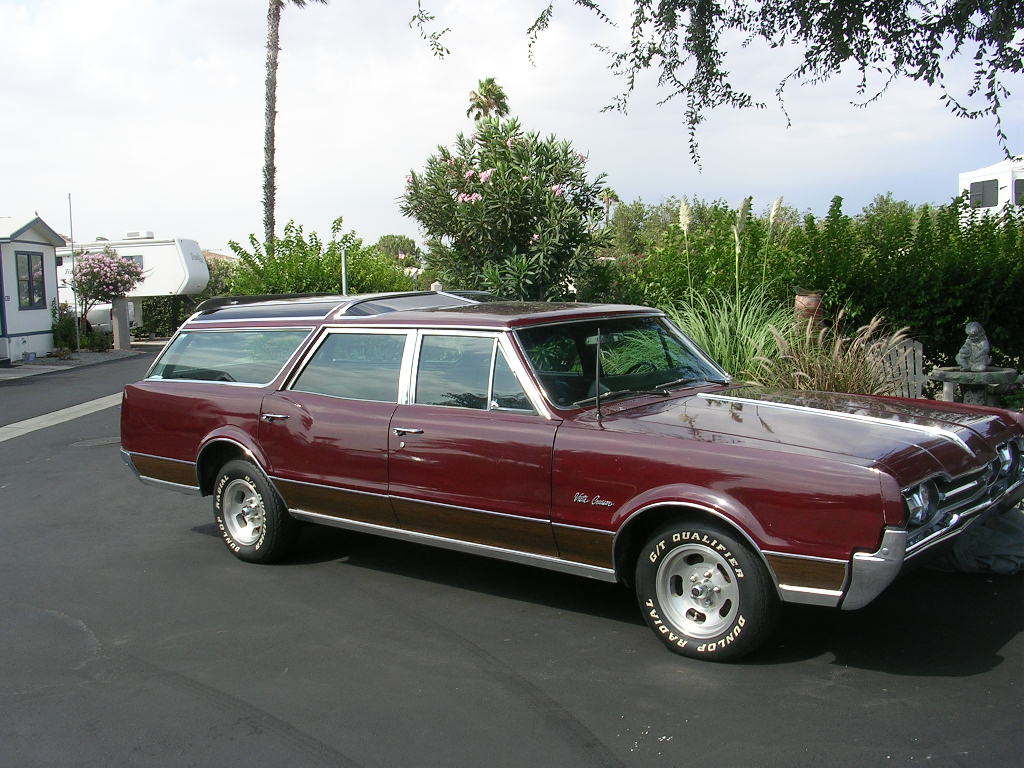 Oldsmobile Vista Cruiser: 12 фото