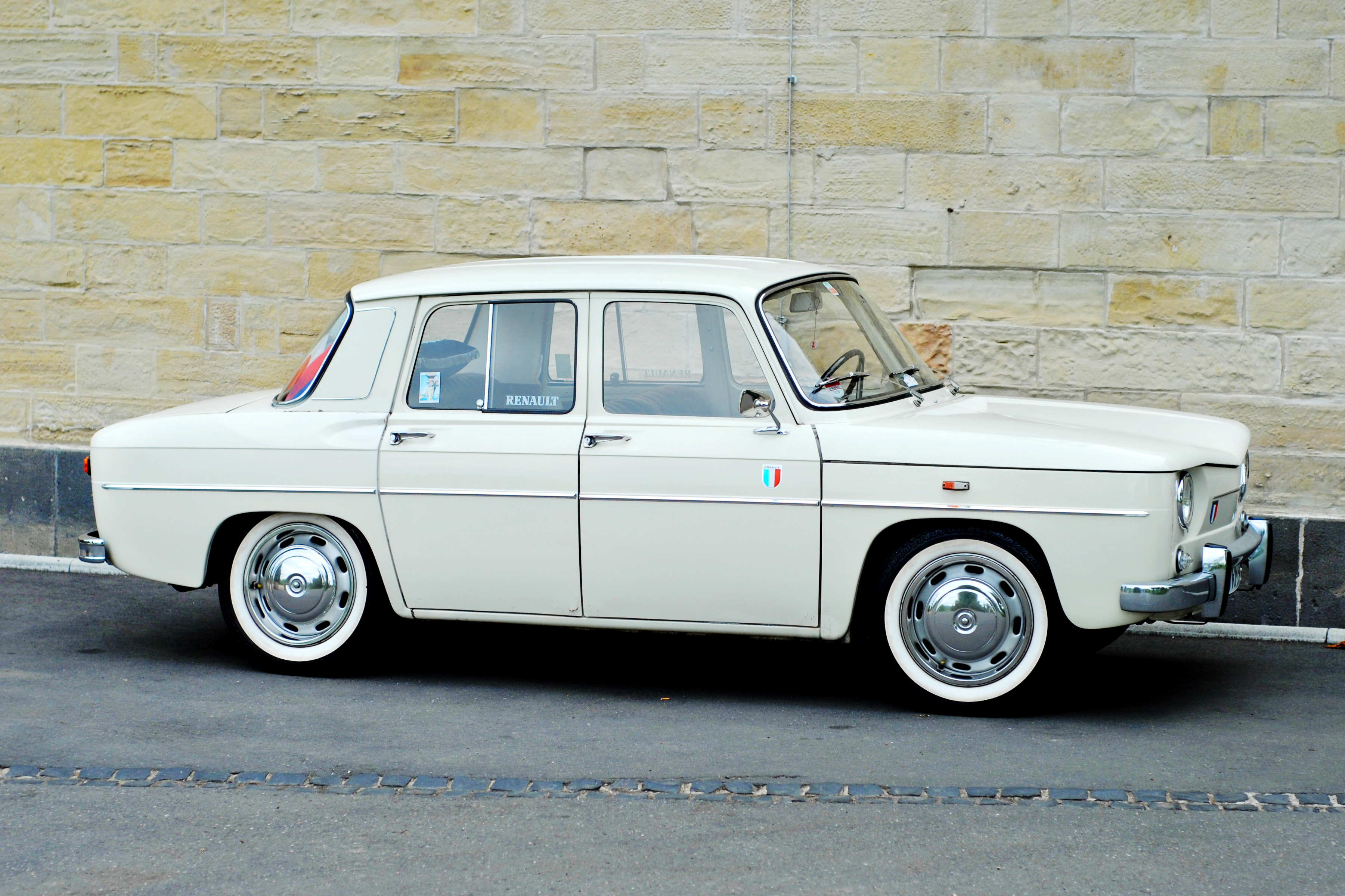 Renault 8