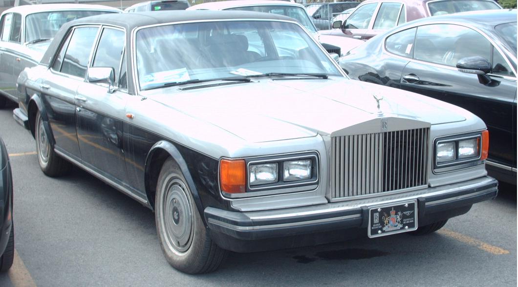 Rolls-Royce Silver Spur: 11 фото