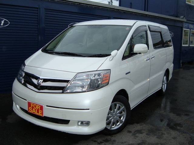 Toyota Alphard Hybrid: 9 фото