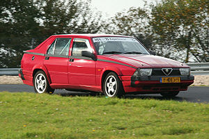 Alfa Romeo 75: 1 фото