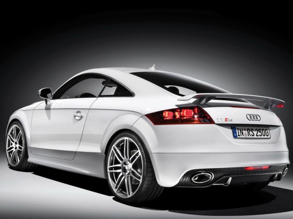 Audi TT RS Coupe: 9 фото