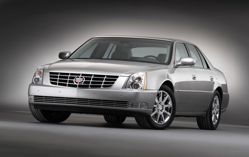 Cadillac DTS: 2 фото