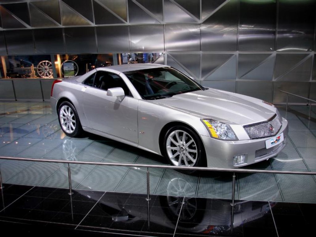 Cadillac XLR: 8 фото