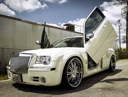 Chrysler 300C I: 3 фото