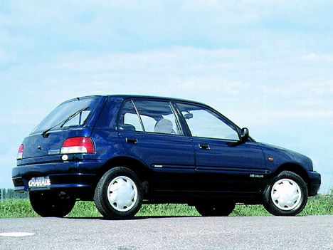 Daihatsu Charade: 10 фото