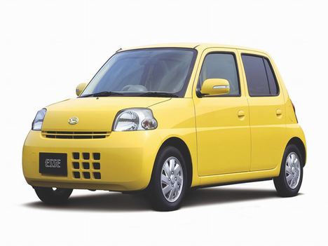 Daihatsu Esse: 6 фото