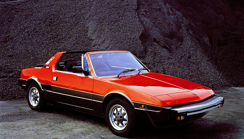 Fiat X1/9: 10 фото