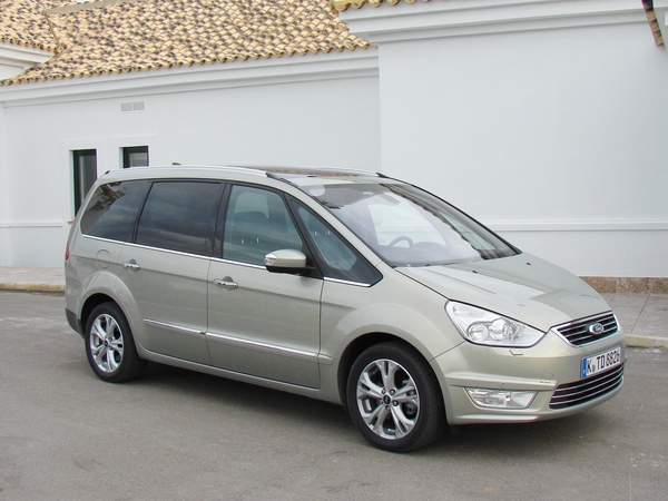 Ford Galaxy II: 12 фото