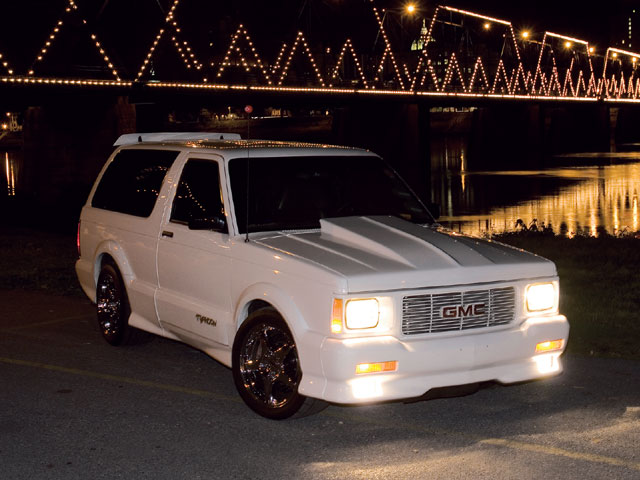 GMC Typhoon: 8 фото