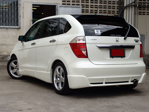 Honda Edix: 6 фото