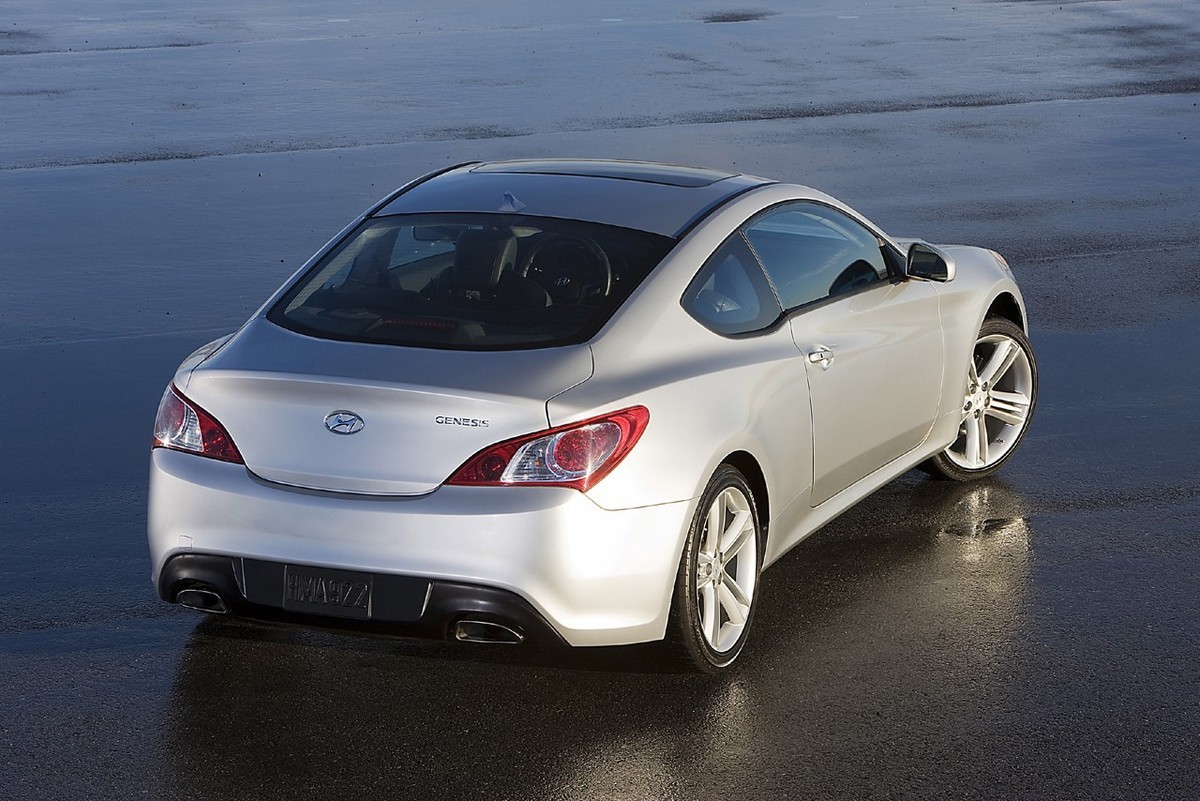 Hyundai Genesis Coupe: 6 фото