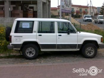 Isuzu Trooper: 9 фото