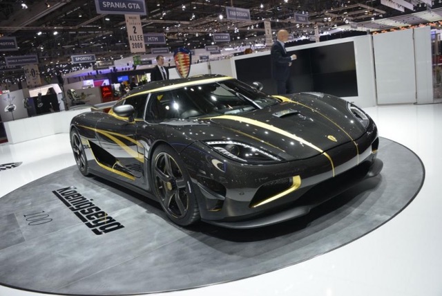 Koenigsegg Hundra: 4 фото