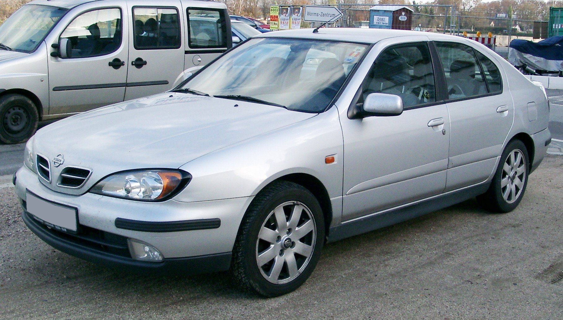 Nissan Primera P11: 11 фото