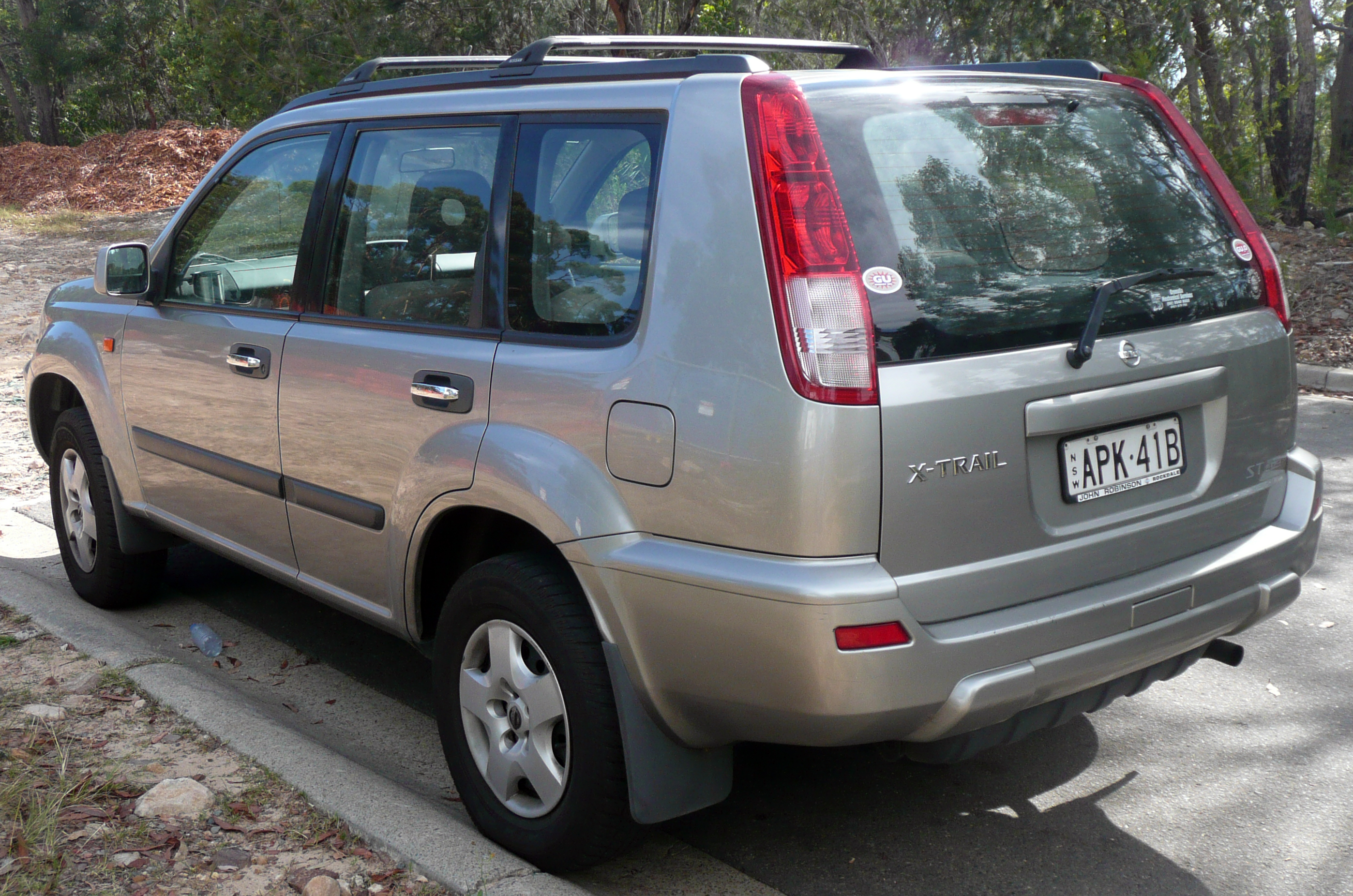 Nissan X-Trail T30: 4 фото