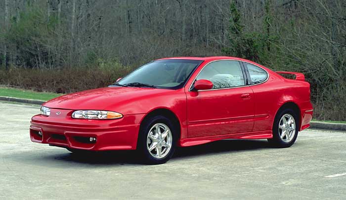 Oldsmobile Alero: 10 фото