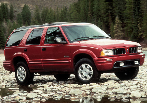 Oldsmobile Bravada: 5 фото