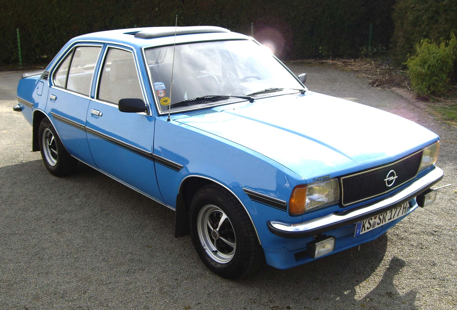 Opel Ascona B: 8 фото