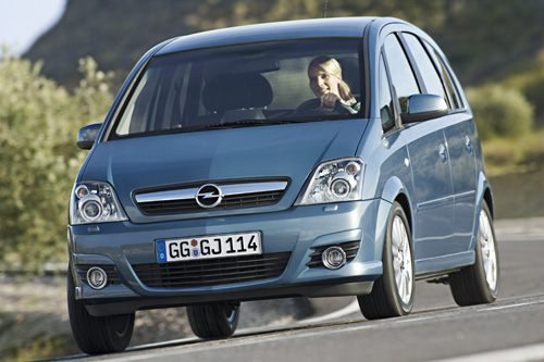 Opel Meriva A: 12 фото