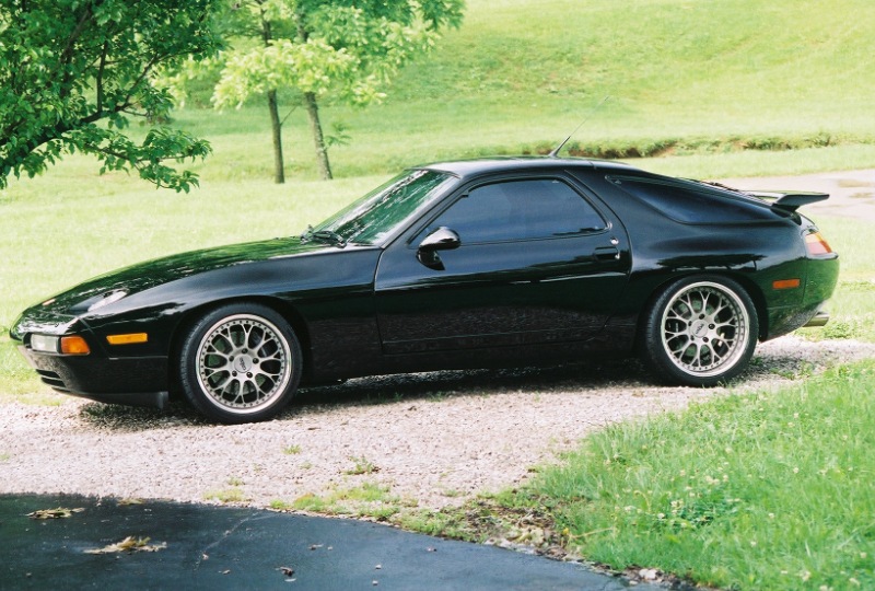 Porsche 928: 1 фото