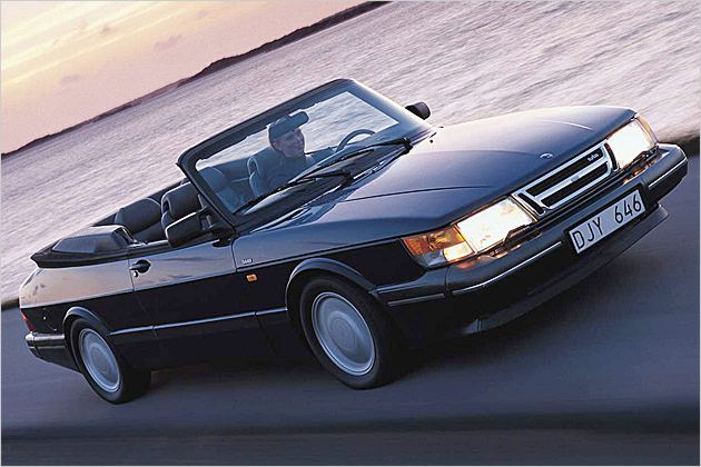 Saab 900: 11 фото