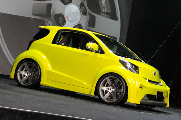 Scion iQ: 2 фото